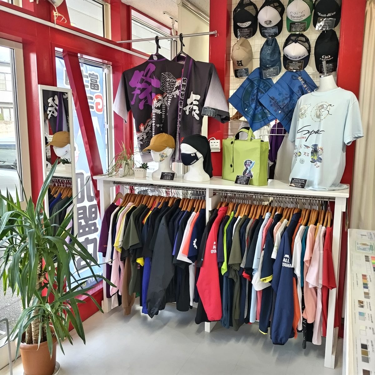 店内の商品ディスプレイ
